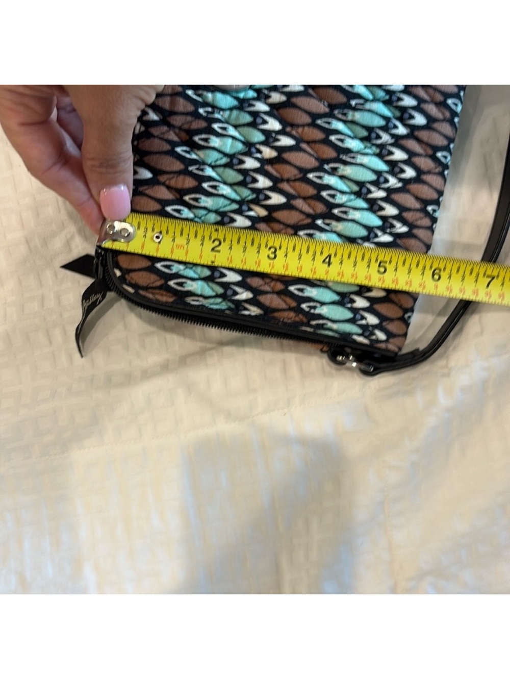 Beautiful Sierra Stream Vera Bradley Turn Lock Crossbody Bag - Picture 11 of 13